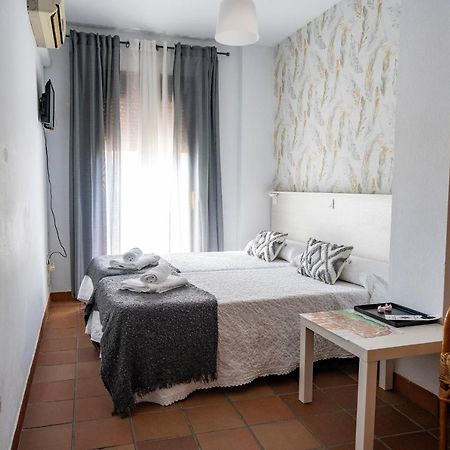 Hostal Plaza De Italia Caces エクステリア 写真