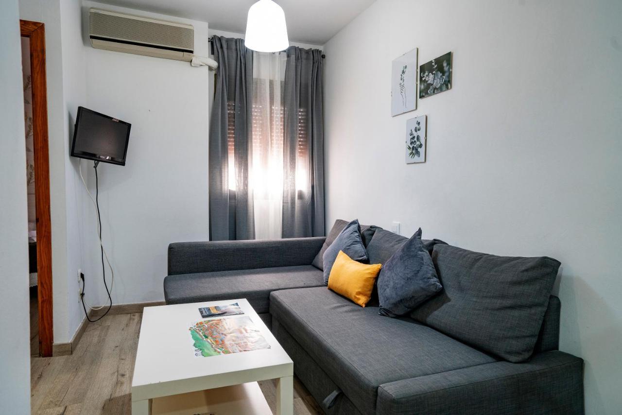 Hostal Plaza De Italia Caces エクステリア 写真