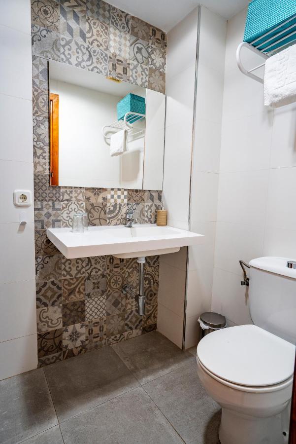 Hostal Plaza De Italia Caces エクステリア 写真
