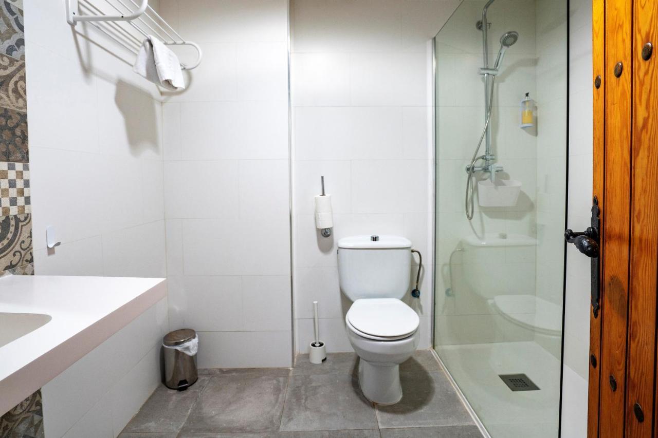 Hostal Plaza De Italia Caces エクステリア 写真