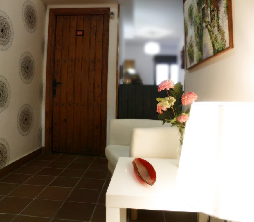 Hostal Plaza De Italia Caces エクステリア 写真