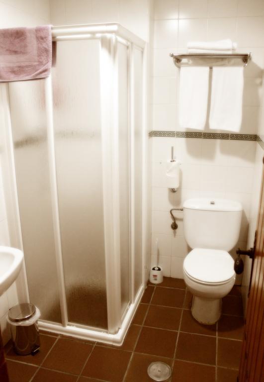 Hostal Plaza De Italia Caces 部屋 写真
