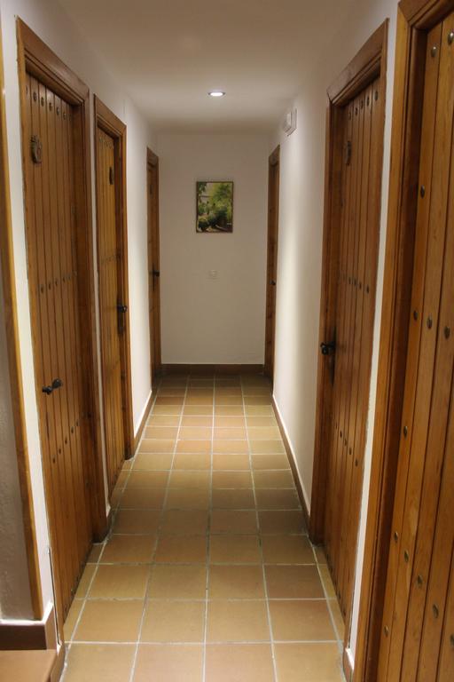 Hostal Plaza De Italia Caces エクステリア 写真